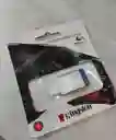 Memoria Usb Kingston 4 Gb Kyson Plateada Con Azul