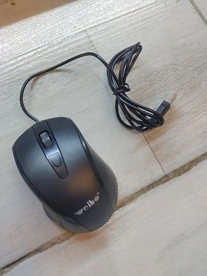 Mouse Con Cable Negro Weibo Ergonomico Alambrico M-32
