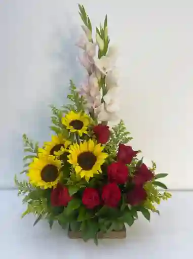 Ramo De Girasol Y Rosas