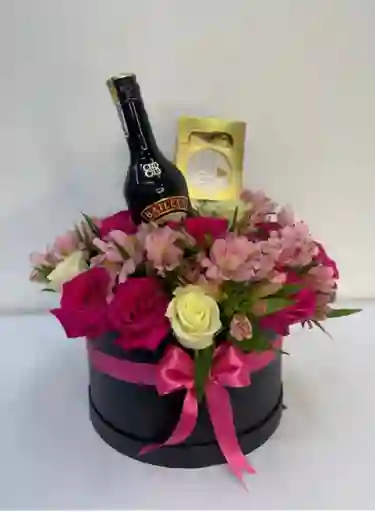 Cilindro De Rosas, Flores Surtidas, Chocolates Y Baileys