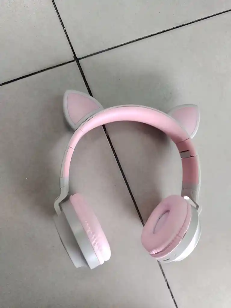 Audifonos Inalambricos Diadema Beige Orejas De Gato