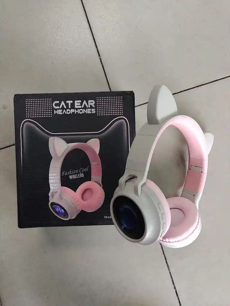 Audifonos Inalambricos Diadema Beige Orejas De Gato