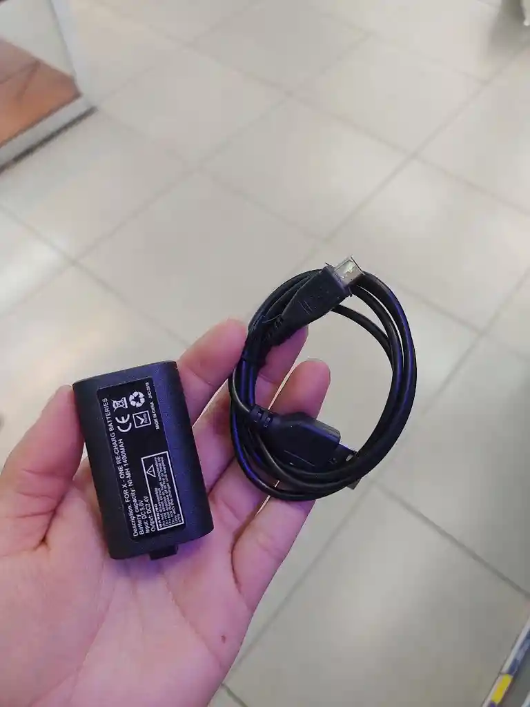 Carga Y Juega Para Xbox One Con Entrada V8