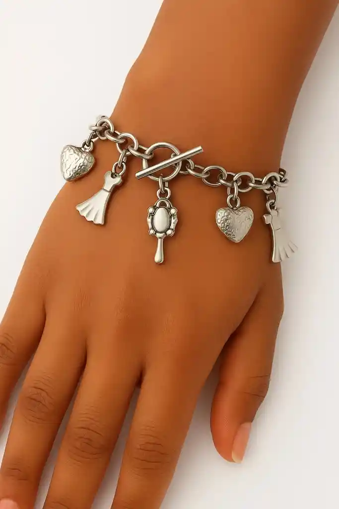Pulsera Tipo Cadena Decorada Con Charms Metálicos