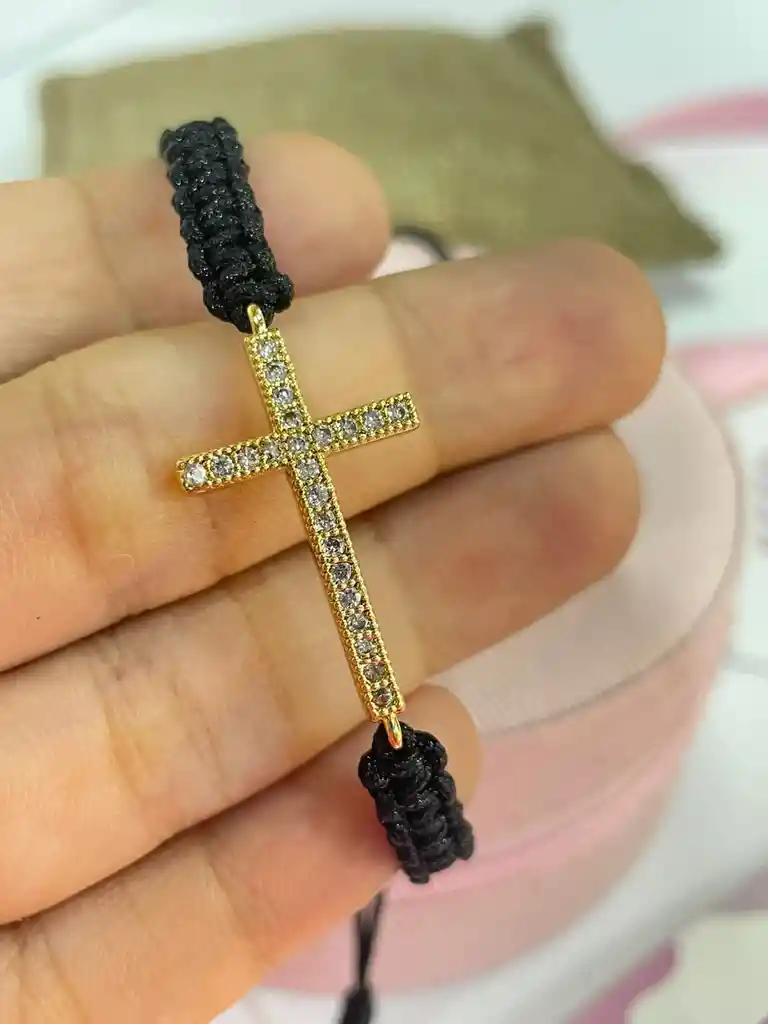 Pulsera Cruz Negra