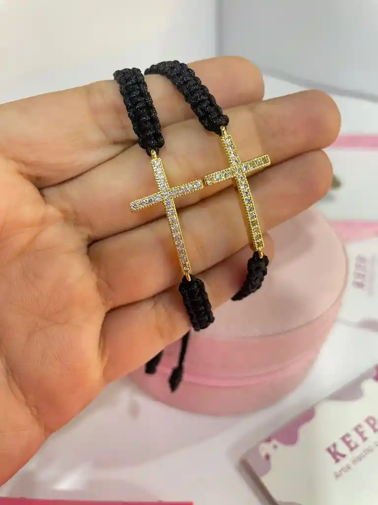 Pulsera Cruz Negra