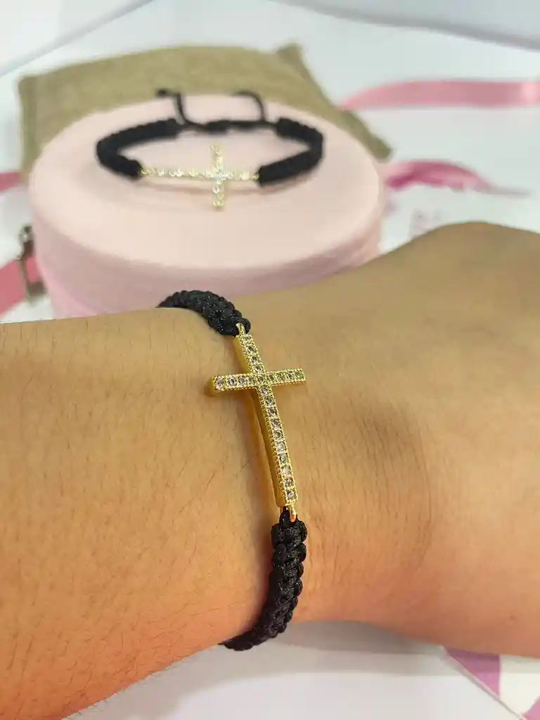 Pulsera Cruz Negra
