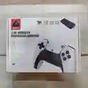 Consola De Juegos Retro En Hdmi M8 Pro Con Controles Inalambricos Blancos Game Stick