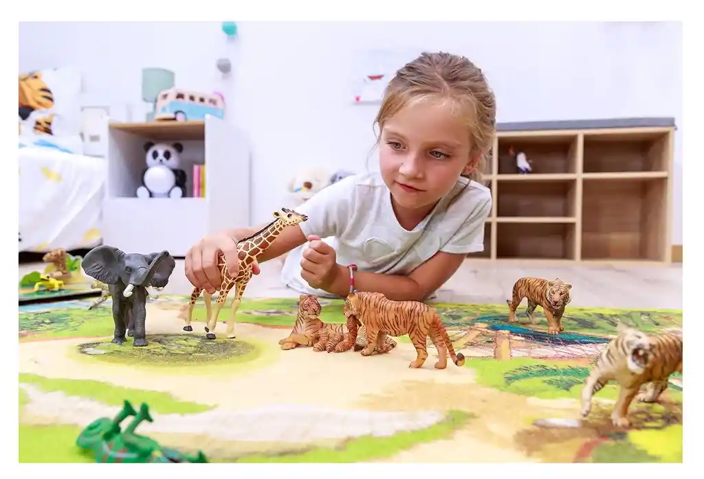 Figura Coleccionable Leona Pintada A Mano Papo