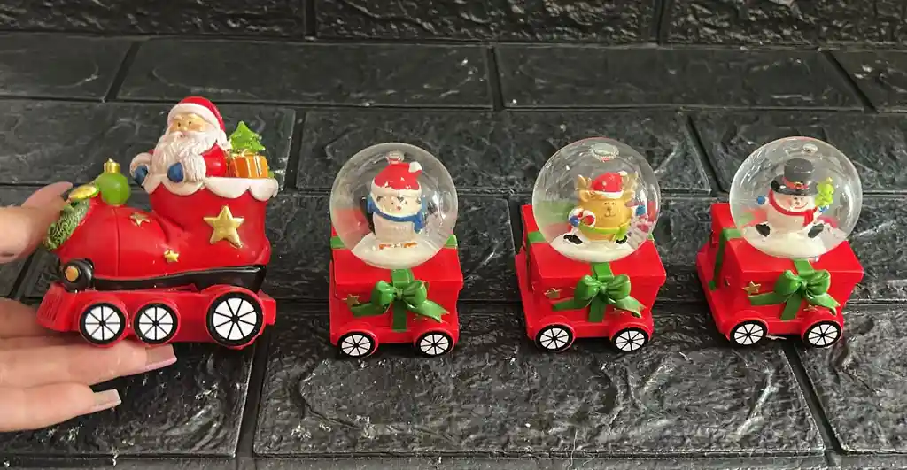 Tren Santa Con Esferas 4 Piezas 30cm