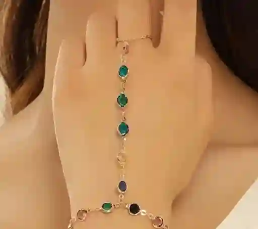 Pulcera Con Incrustaciones De Circunita Y Anillo De Enlace