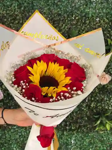 Bouquet De Rosas Y Girasol