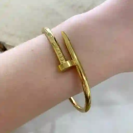 Pulsera Dorada En Acero Inoxidable