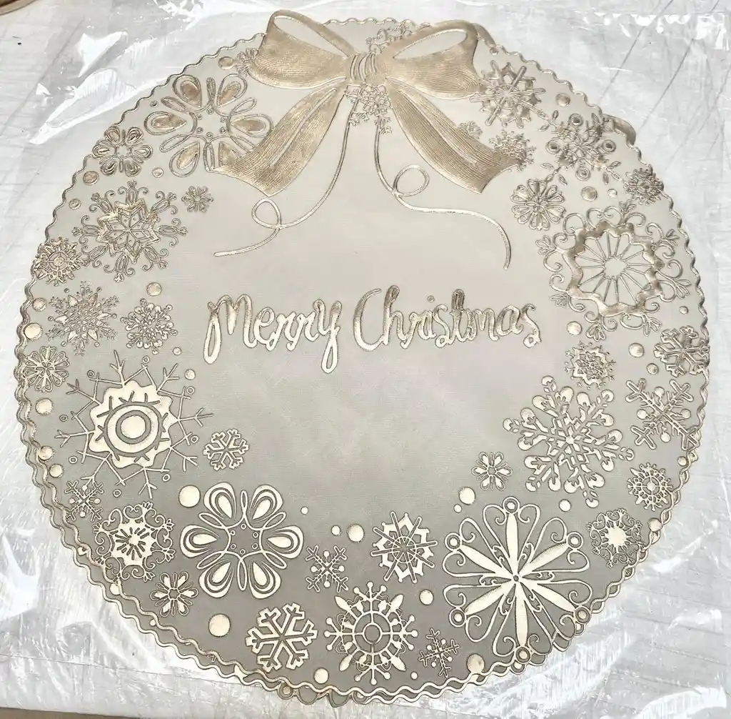 Individuales Plásticos Navideños Color Crema Paq X 4 Unds