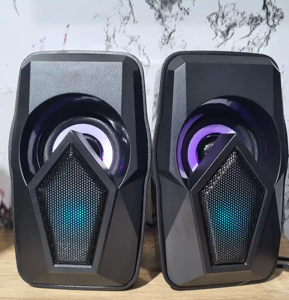 Parlantes Rgb