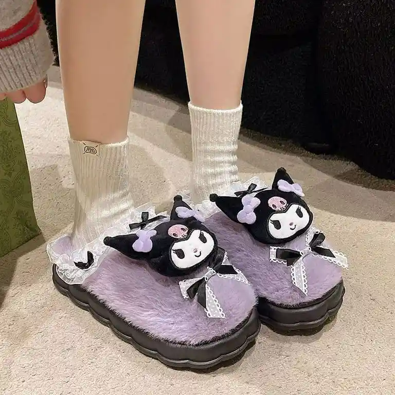 Pantuflas Kuromi Suela Antideslizante (talla 34-35)