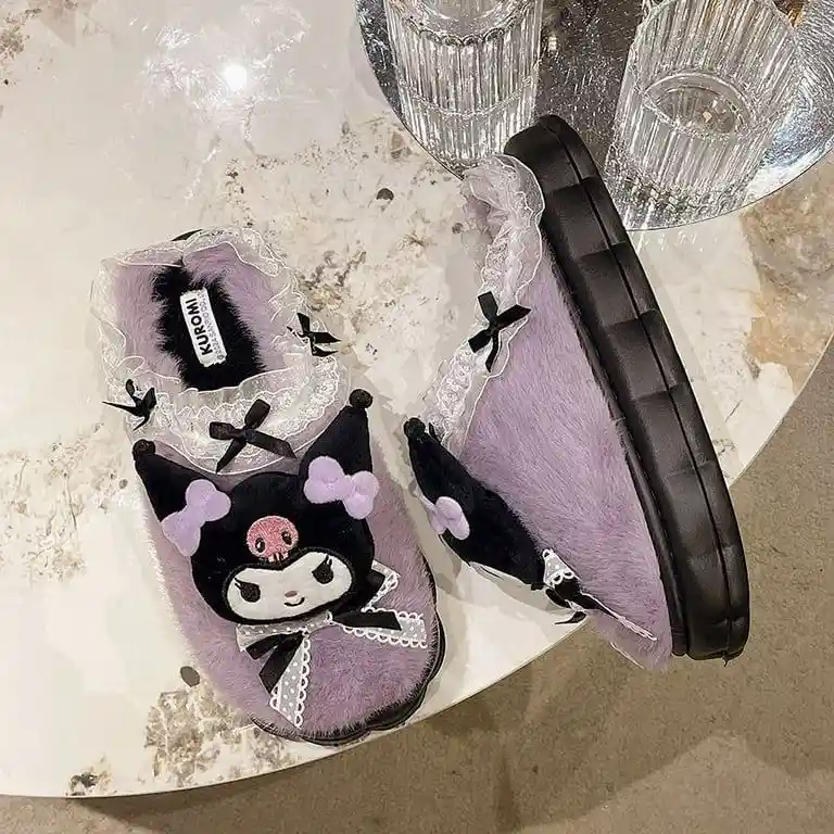 Pantuflas Kuromi Suela Antideslizante (talla 36-37)