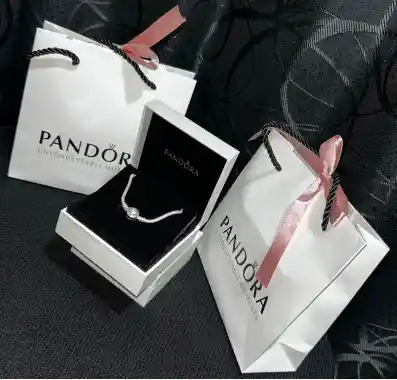 Cadena Pandora Moments Con Broche Brillante En Pavé - Elegancia Atemporal