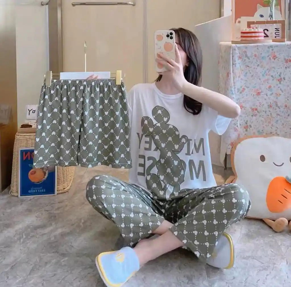 Pijama Tres Piezas Mickey Mouse Talla Única (camisa Botón + Pantalón + Short)