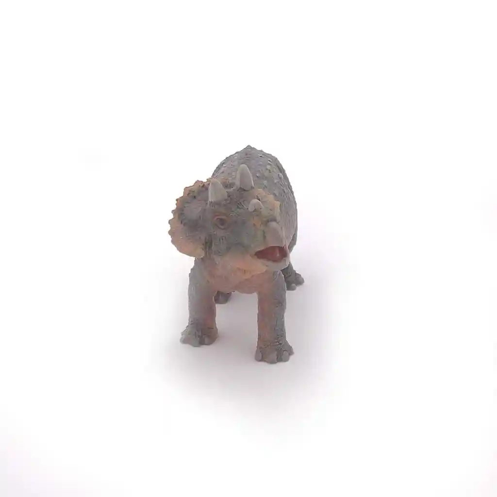 Figura Coleccionable Dinosaurio Triceratops Pintada A Mano