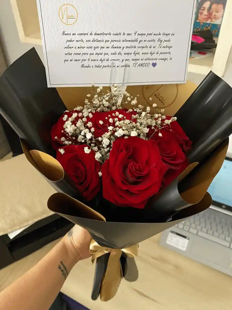 Ramo De Rosas Sencillo