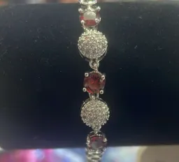 Pulsera Piedras Rojas Facetadas