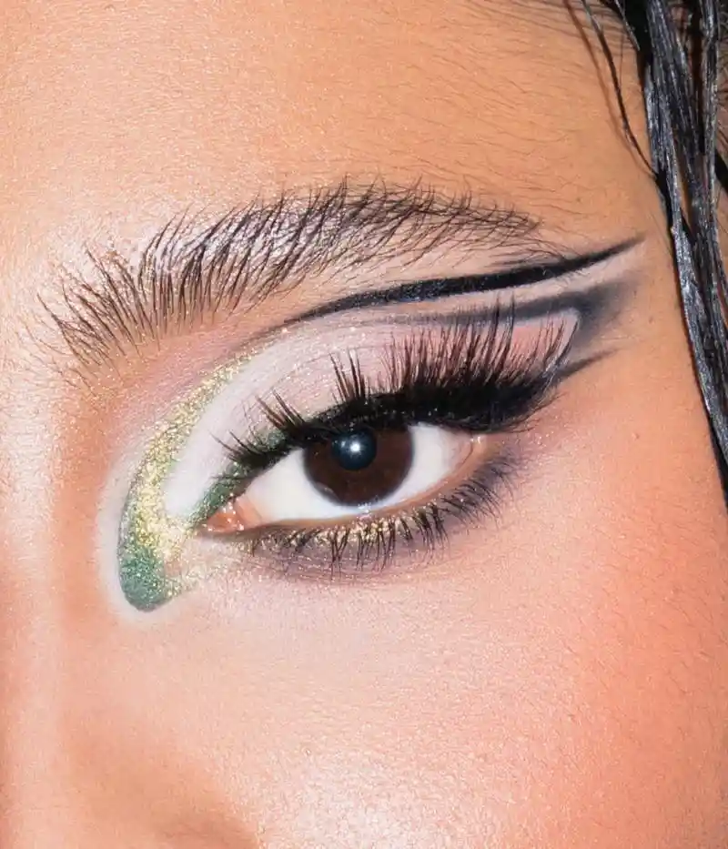 Paleta De Sombras Atenea X Ferrazo: Discover Your Editorial Side