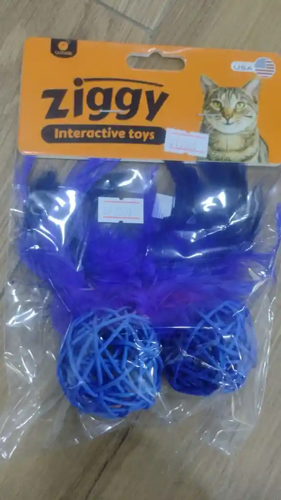 Juguete Combo Pelota Trenzada Con Pluma