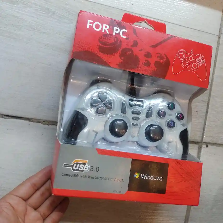 Control Mando Para Computador Pc Color Gris Con Negro Entrada Usb Windows