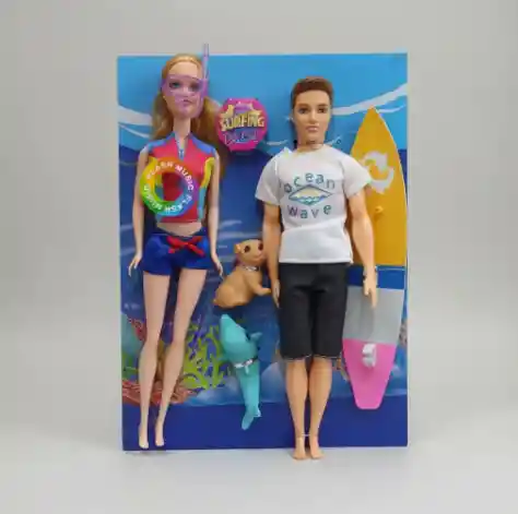 Pareja (familia) De Muñecos Surfing + Mascota / Niñas.