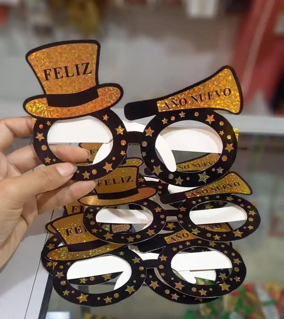 Gafas Carton Feliz Año Nuevo.