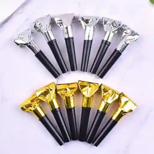 Paquete Pitos Para Fiesta Dorado Y Plateado X 12 Und Año Nuevo