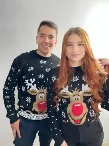 Buzo Navidad Negro- Reno Adulto Talla S-m