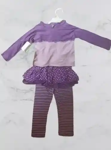 Conjunto De Dos Piezas Para Niña Talla 16 Meses.