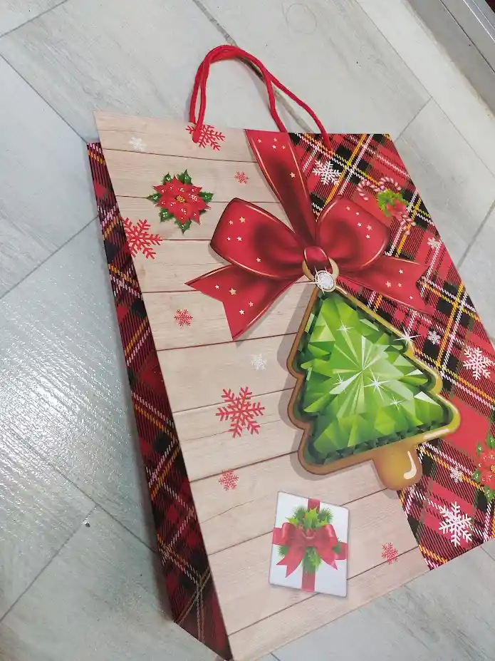 Bolsa De Regalo Navidad Arbol Verde Mate Mediana 32 Cm X 25 Cm