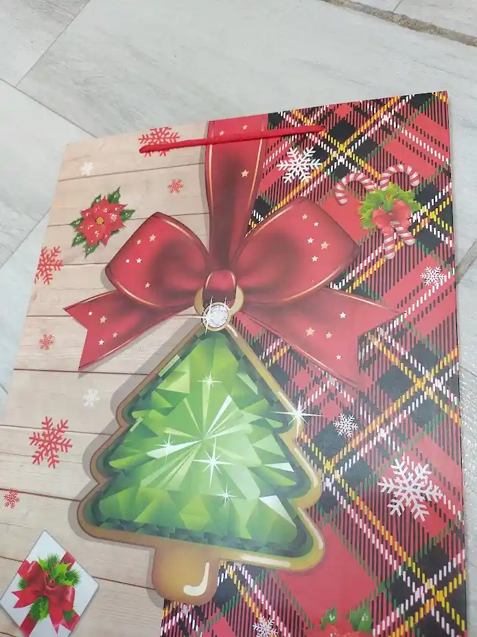 Bolsa De Regalo Navidad Arbol Verde Mate Mediana 32 Cm X 25 Cm