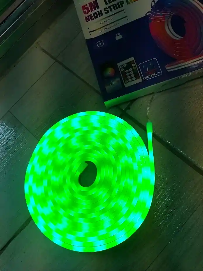 Tira De Luz Led Neon Flex 5 Metros Rgb Gruesa Alta Calidad Compatible Con Celular