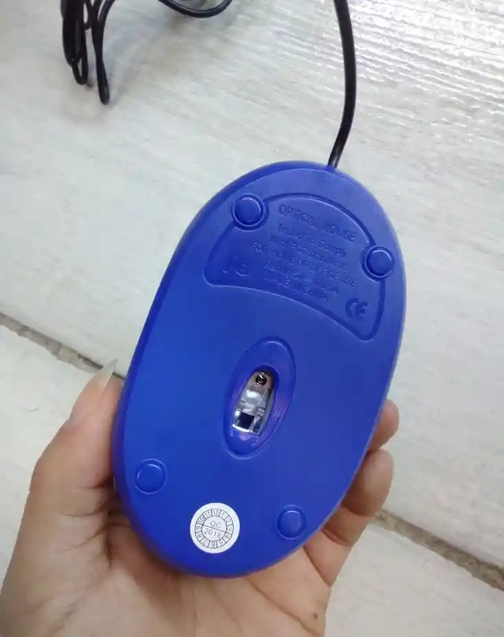 Mouse Con Cable De Color Azul Oscuro Optico