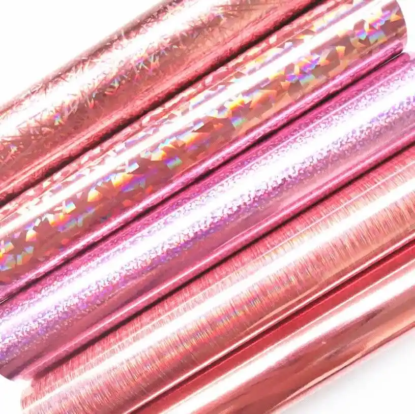 Papel De Regalo Metalizado Hologramico 70 X 50 Cm Rosado Navidad X 5 Pliegos