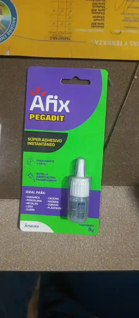 Adhesivo Instantaneo