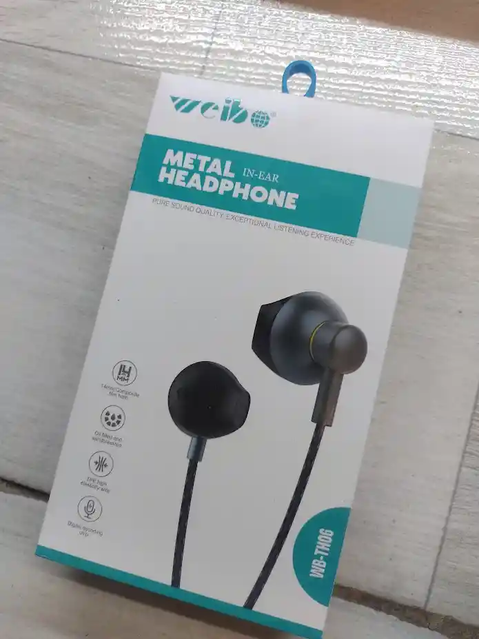 Audifonos Con Cable Entrada Tipo C Samsung Tuned By Akg Color Negro