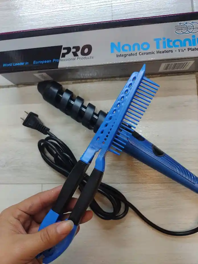 Pinza Rizador Encrespador Ondulador Electrico Para Cabello Nano Titanium Pro + Peinilla Azul