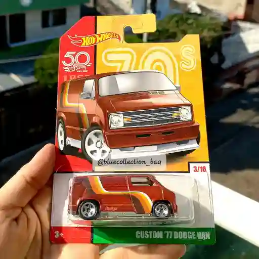Dodge Van #3/10 2018 Hot Wheels Custom '77 Target Exclusivo Throwback Serie 2