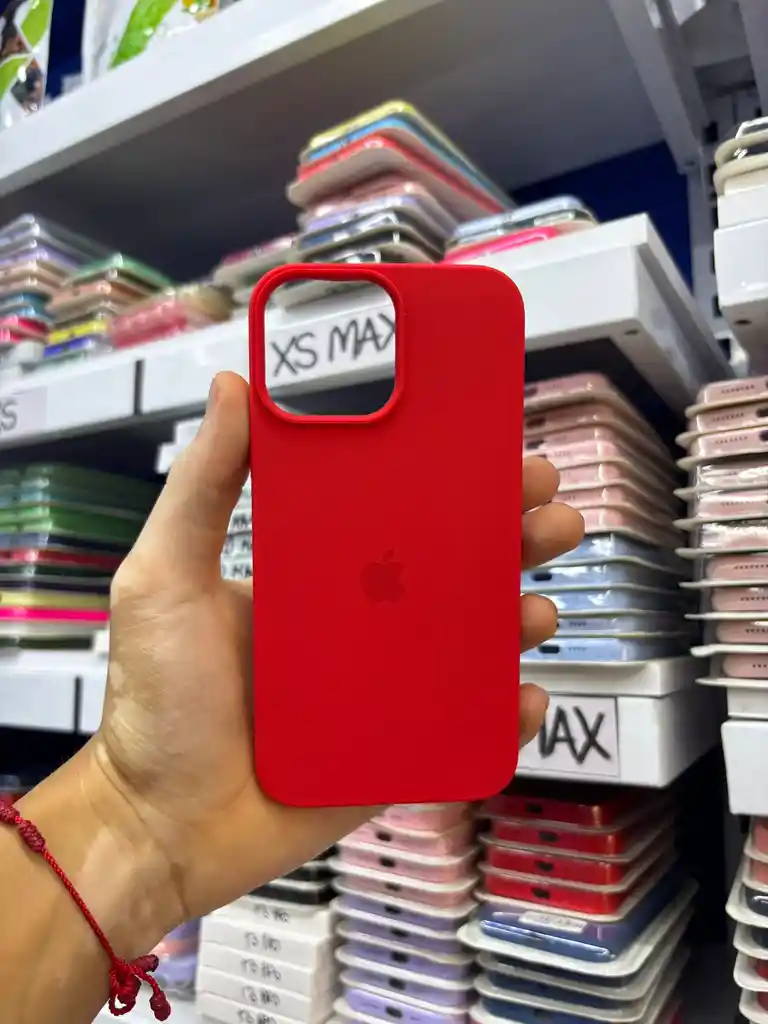 Iphone 16 Pro | Color Rojo | Silicone Case | Rigido | Carcasa Protectora | Antihumedad