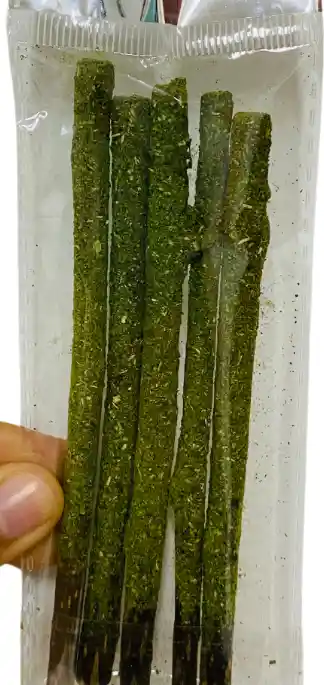 Palitos De Manzana Con Topping De Alfalfa