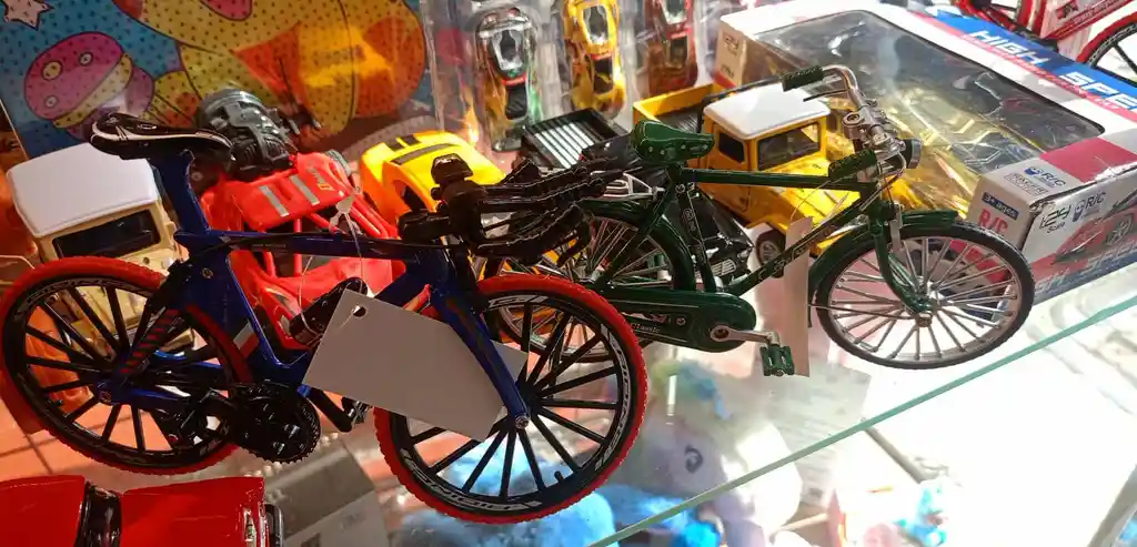 Bicicleta Escala Mini Para Exhibición Y Colección Viene En Bolsita