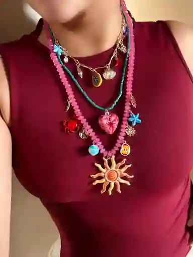 Collar Triple Coral Necklace