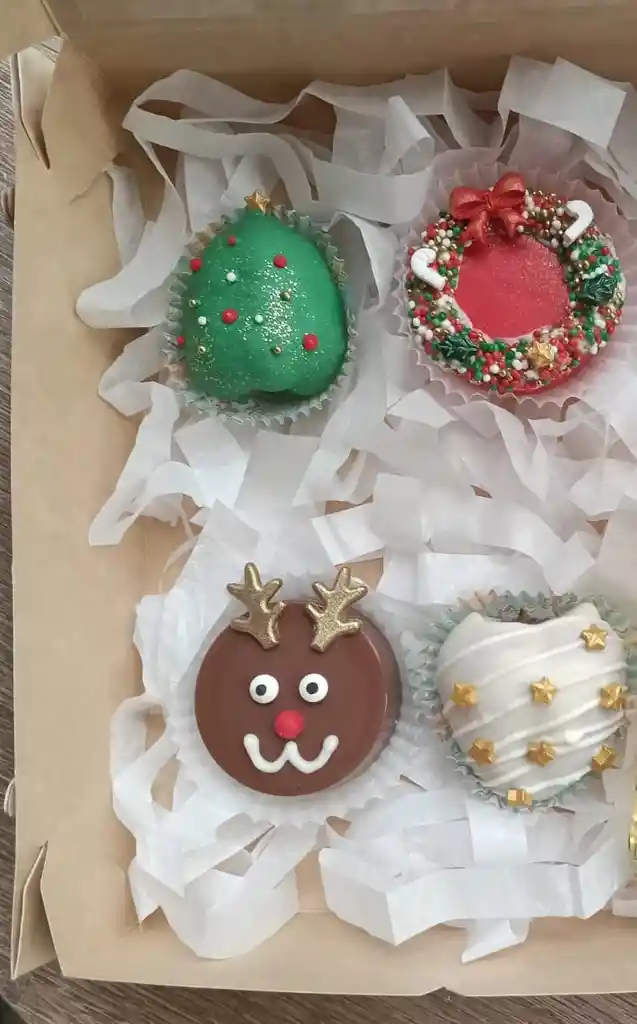 Combo Navidad 2 Choco-oreos + 2 Fresas