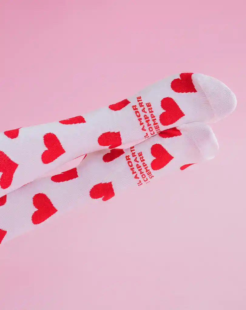 Medias Unisex Largas Rosadas Corazones + Empaque