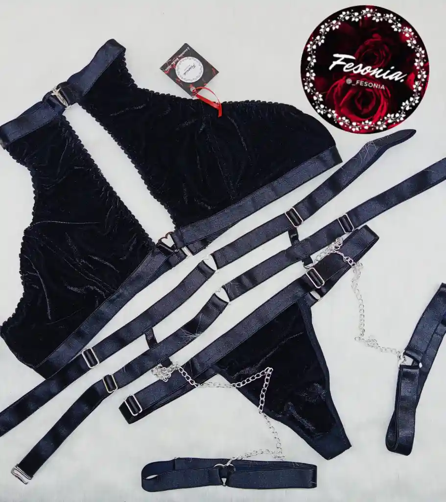 Conj. De Corazones Terciopelo Negro